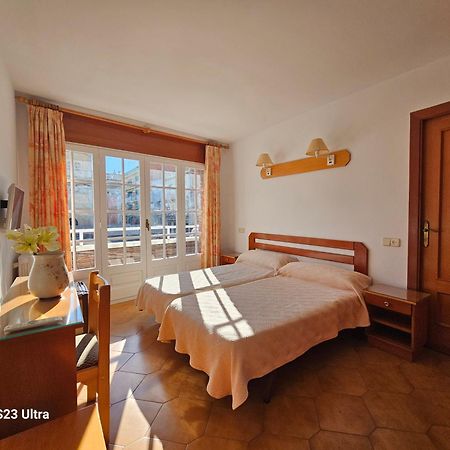 Hotel Blue Spot Мальграт-де-Мар Экстерьер фото