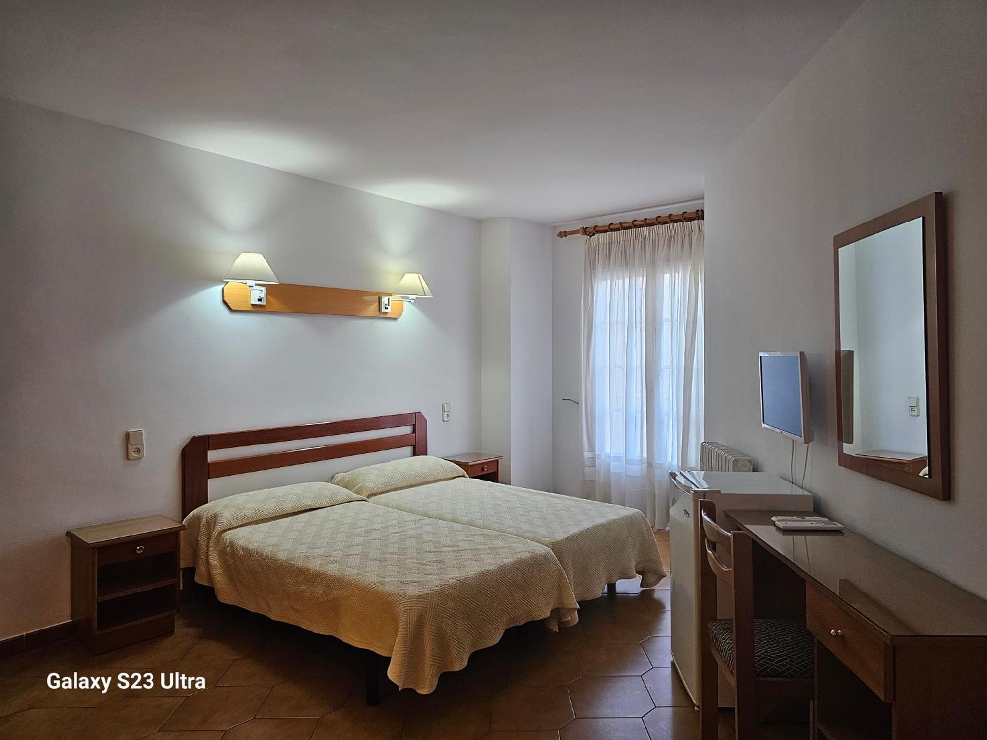 Hotel Blue Spot Мальграт-де-Мар Экстерьер фото