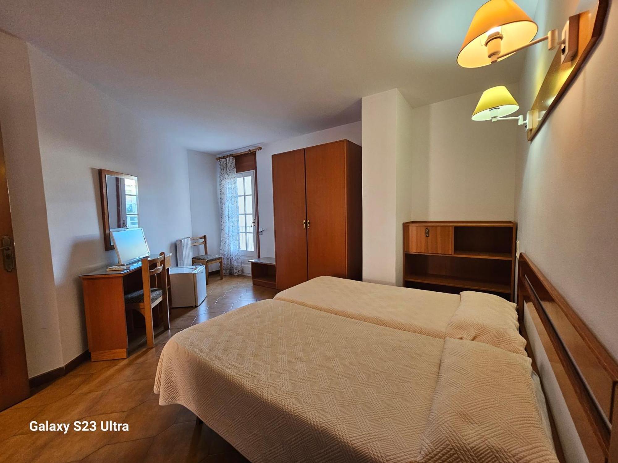 Hotel Blue Spot Мальграт-де-Мар Экстерьер фото