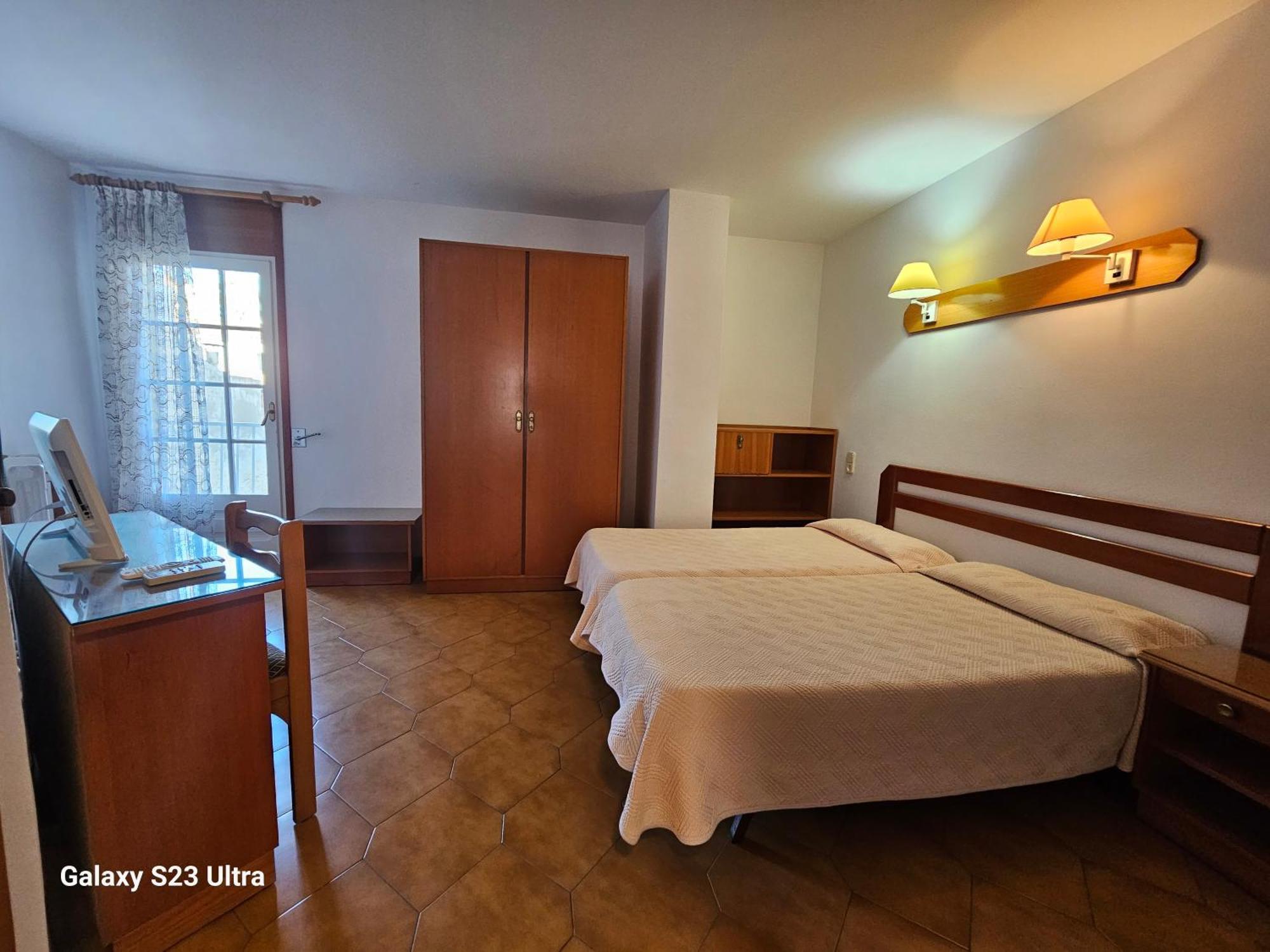 Hotel Blue Spot Мальграт-де-Мар Экстерьер фото