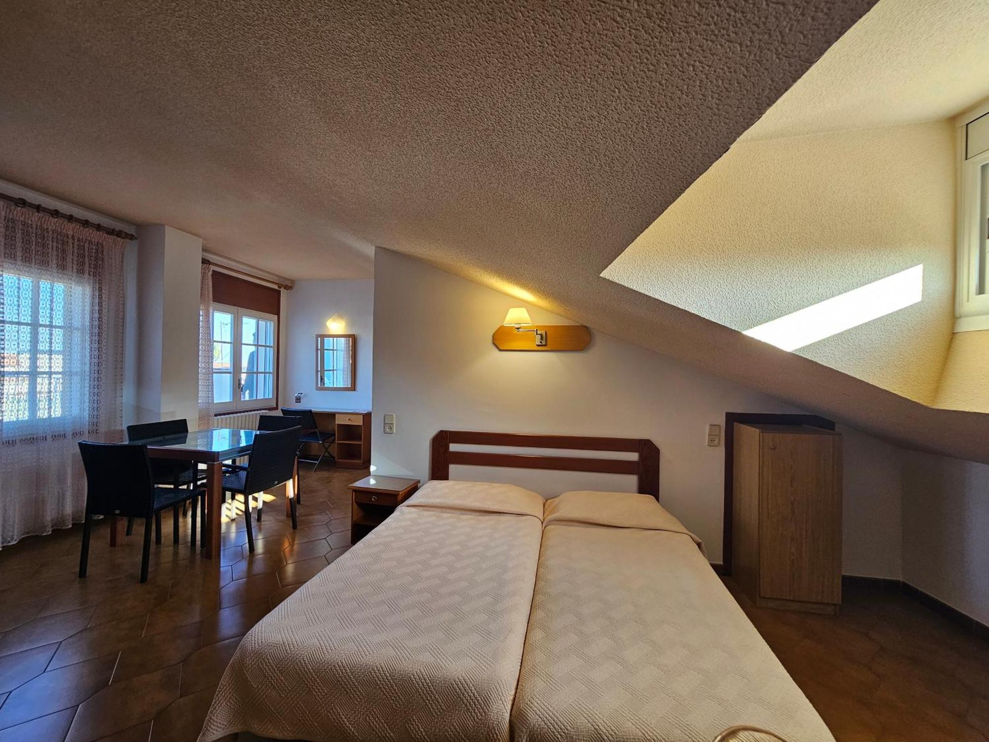 Hotel Blue Spot Мальграт-де-Мар Экстерьер фото