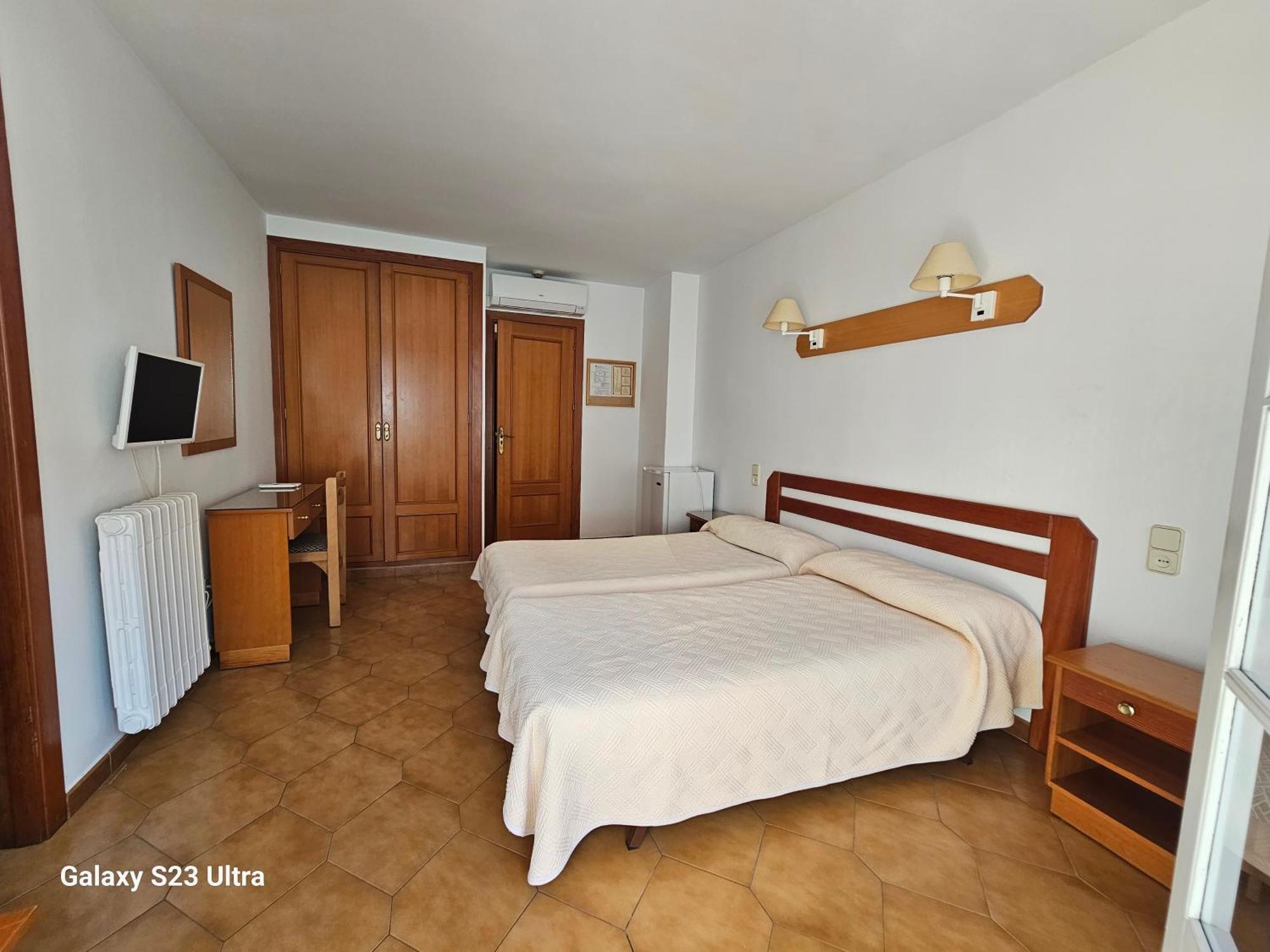 Hotel Blue Spot Мальграт-де-Мар Экстерьер фото