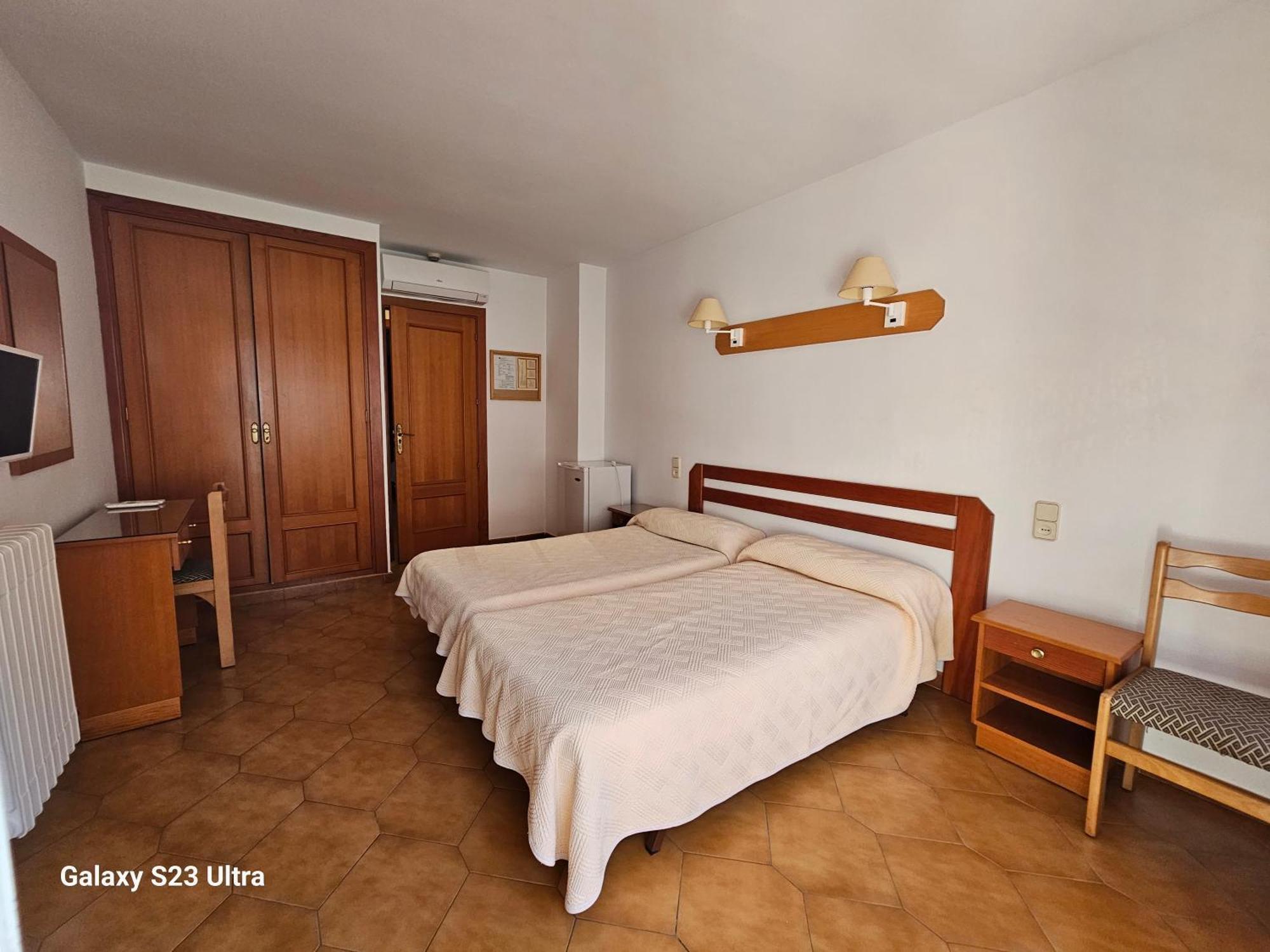 Hotel Blue Spot Мальграт-де-Мар Экстерьер фото